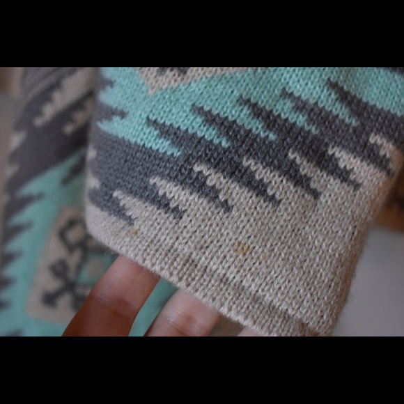 MAURICES Cream/Turquoise Sweater - Picture 2 of 6